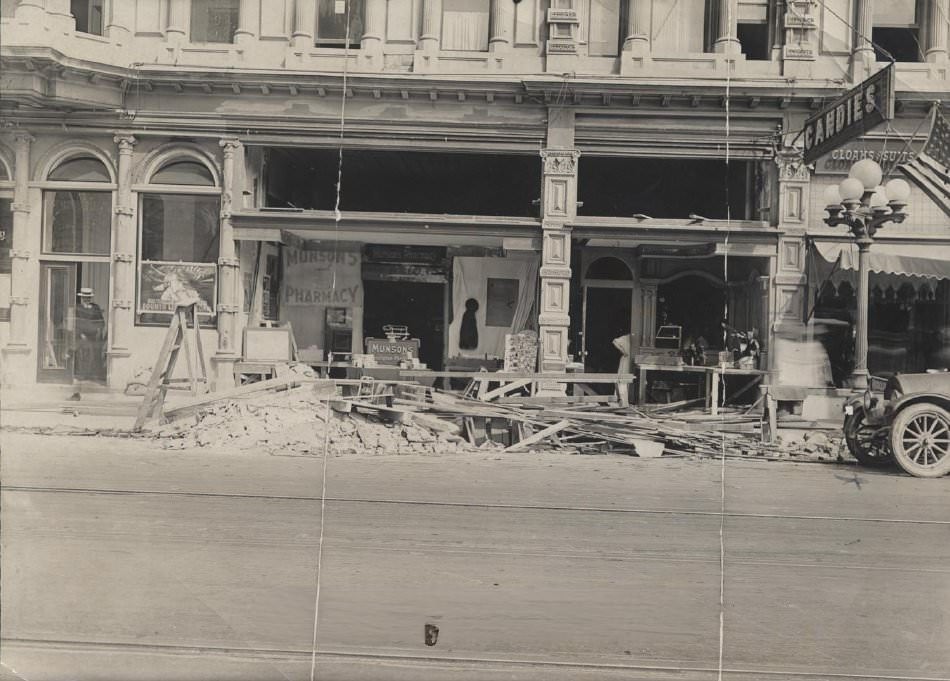 #81 Munson’s Pharmacy, 1918