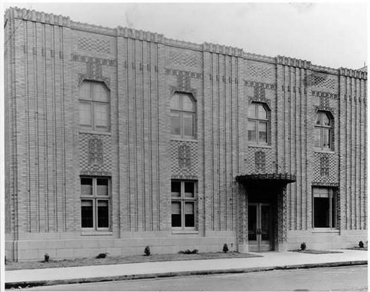 #65 The Vancouver office of the Pacific Telephone Company. Located on 11th and Washington Street, 1911