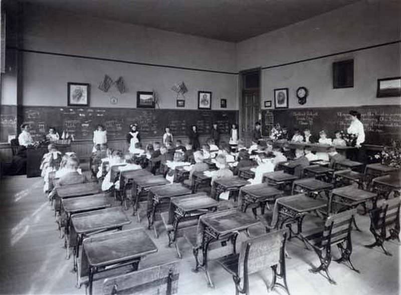 #16 School children in class at Central School in Vancouver, Washington, 1908
