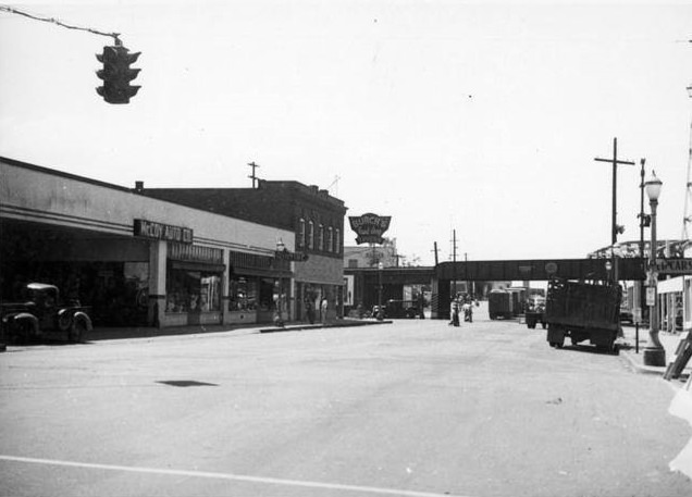#32 Looking South on Main Street in Vancouver, 1952