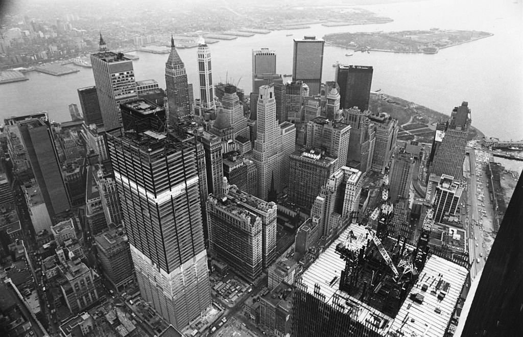 #16 A bird’s eye view of the World Trade Center (World Trade Centre) building under construction in New York.