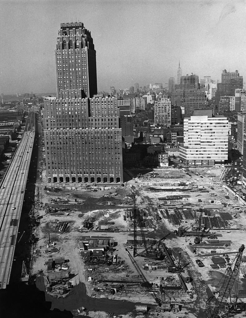 #60 Cleared site for the twin towers of the 110-storey World Trade Center (World Trade Centre) alongside the Hudson River in Lower Manhattan, New York City.
