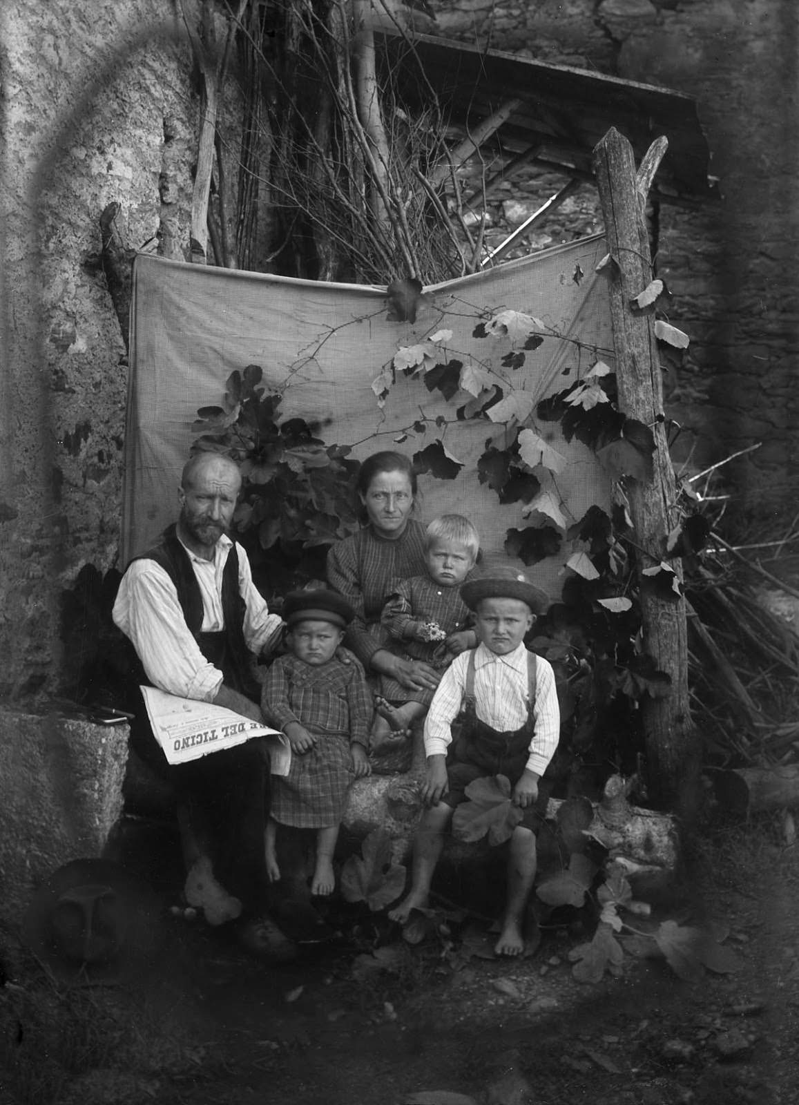 #19 Family portrait, Bleniotal