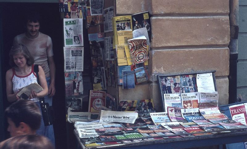 #37 Bucharest newspaper kiosk, 1976