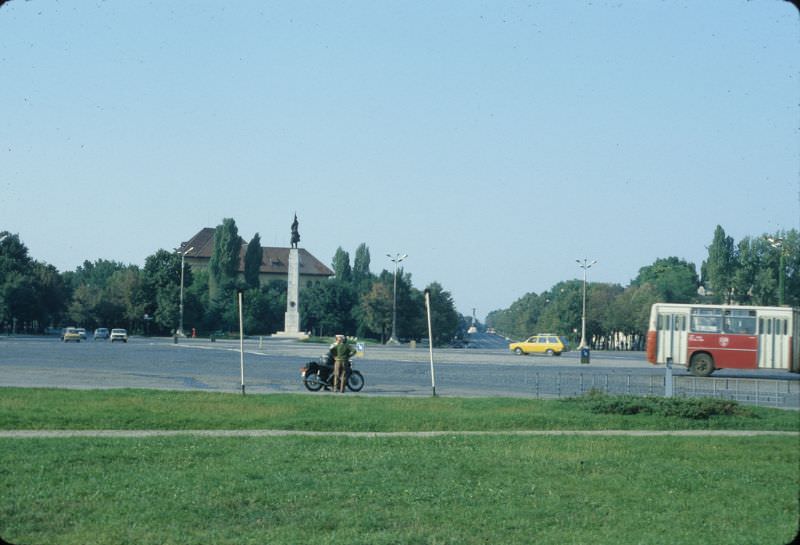 #54 Soviet War Memorial, Bucharest, 1979