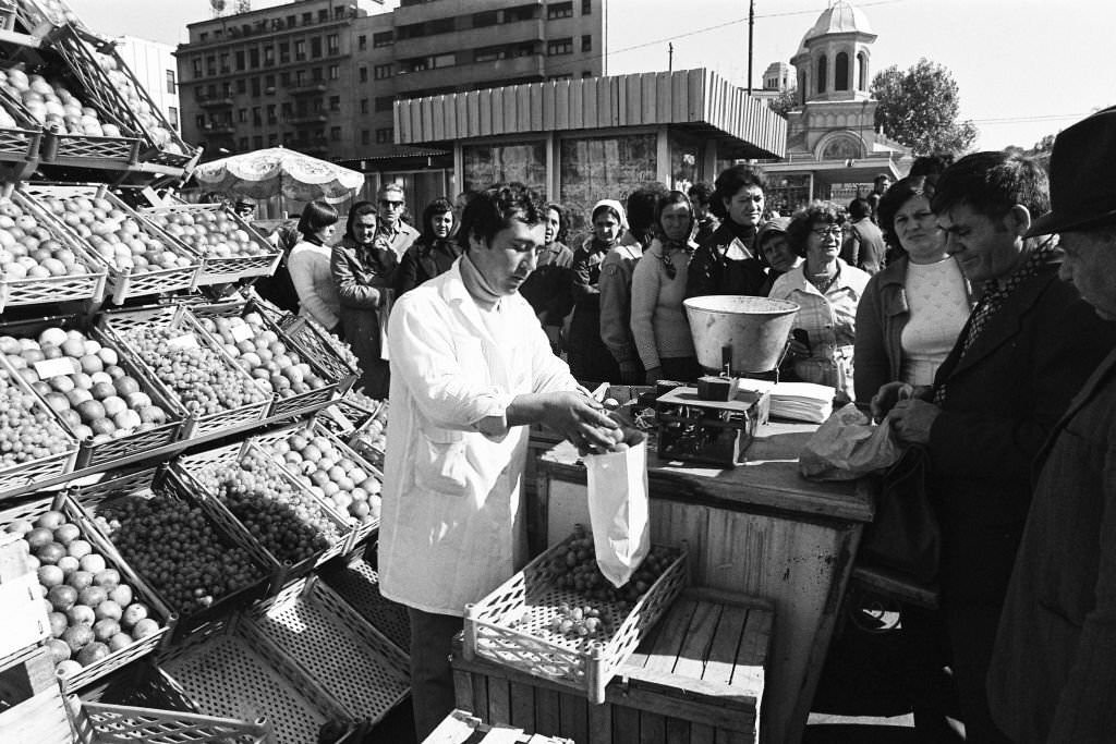 #76 A general view of a market on October 10, 1979 in Bucharest, Romania.
