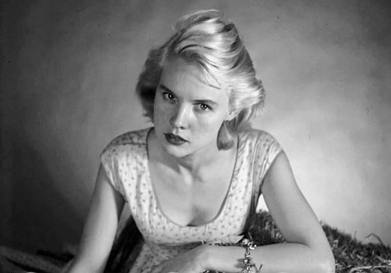 Stunning Photos of Carroll Baker during the filming of Baby Doll (1956) Movies