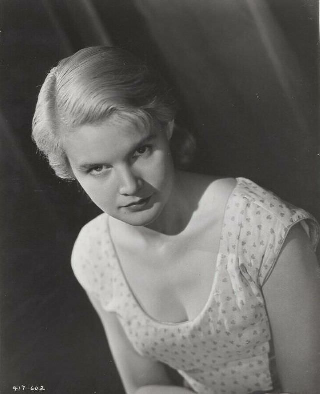 Stunning Photos of Carroll Baker during the filming of Baby Doll (1956) Movies