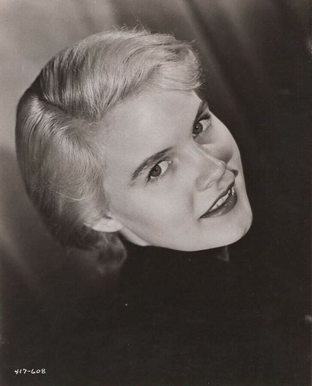 Stunning Photos of Carroll Baker during the filming of Baby Doll (1956) Movies