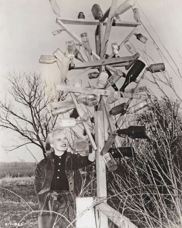 Stunning Photos of Carroll Baker during the filming of Baby Doll (1956) Movies