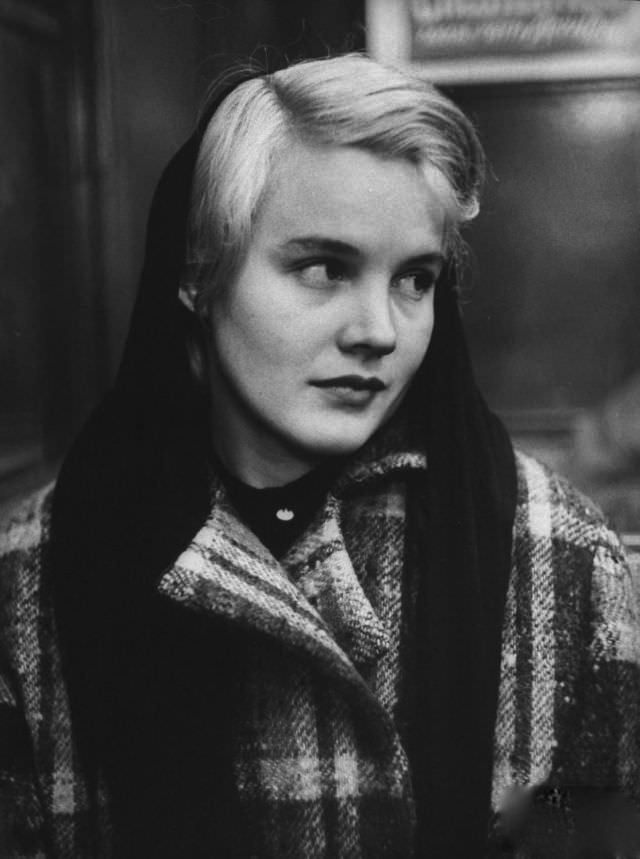Stunning Photos of Carroll Baker during the filming of Baby Doll (1956) Movies