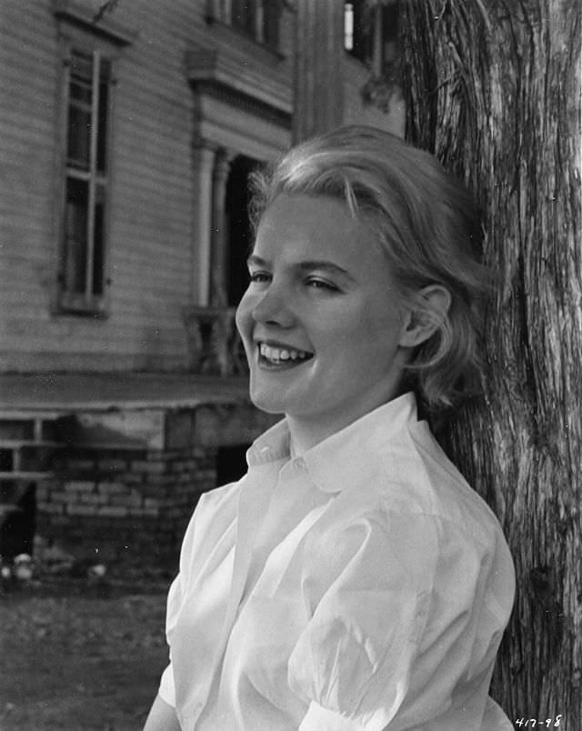 Stunning Photos of Carroll Baker during the filming of Baby Doll (1956) Movies