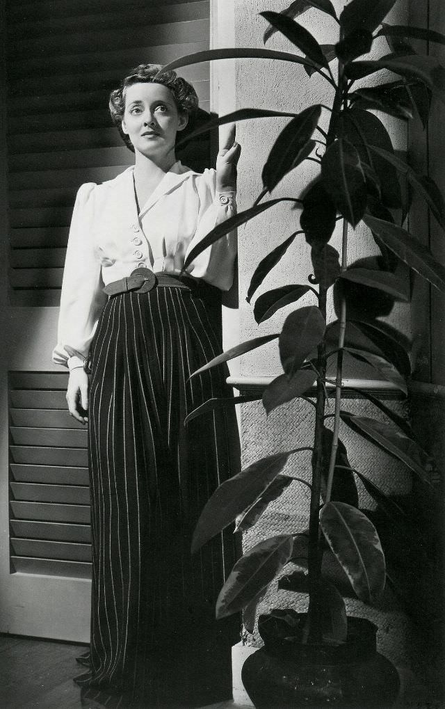 #1 Bette Davis photographed by Bert Six for ‘The Letter’, 1940