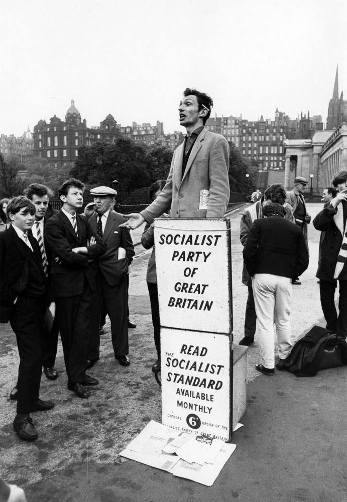 #11 Socialist Speaker and audiences at the Mound, Edinburgh, 1964