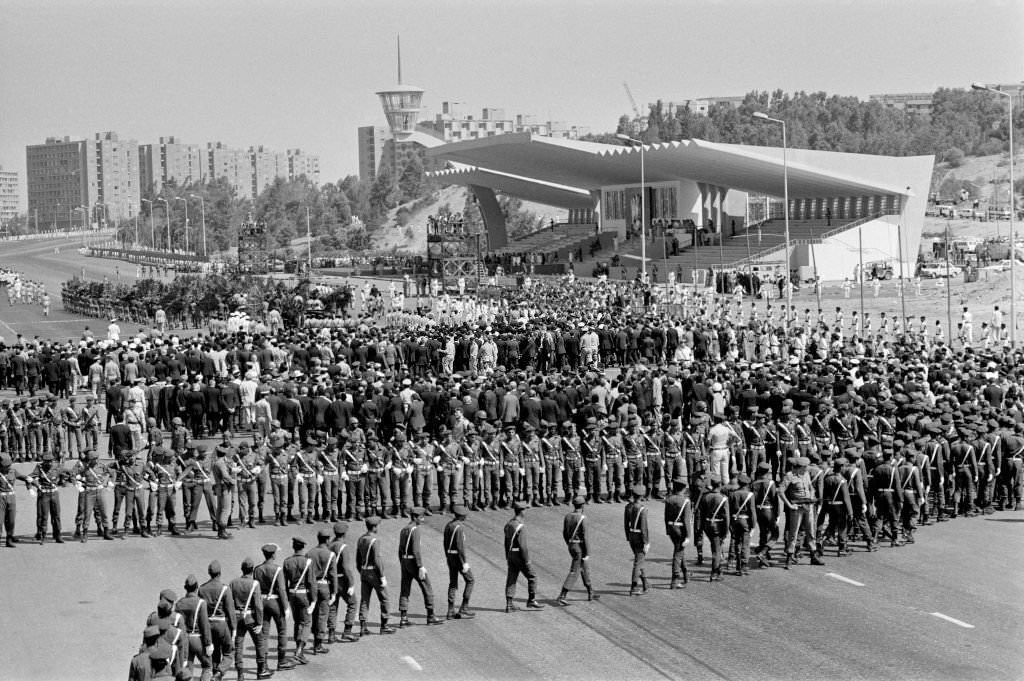 #33 World leaders follow the flag draped coffin containing the body of assassinated Egyptian president Anwar Sadat, 1981