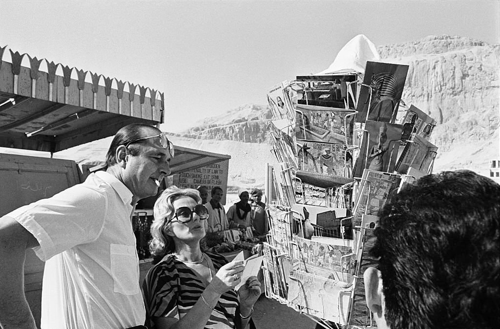 #63 Jacques Chirac, Mayor of Paris and President of the Rally for the Republic (RPR), and his wife Bernadette on vacation in Cairo.