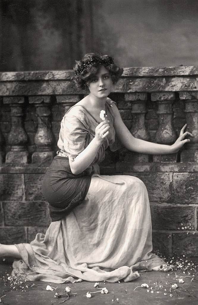 #2 Gabrielle Ray, 1900s.