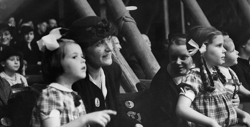 #26 Joseph Goebbels with their children in the Krone circus, 1938