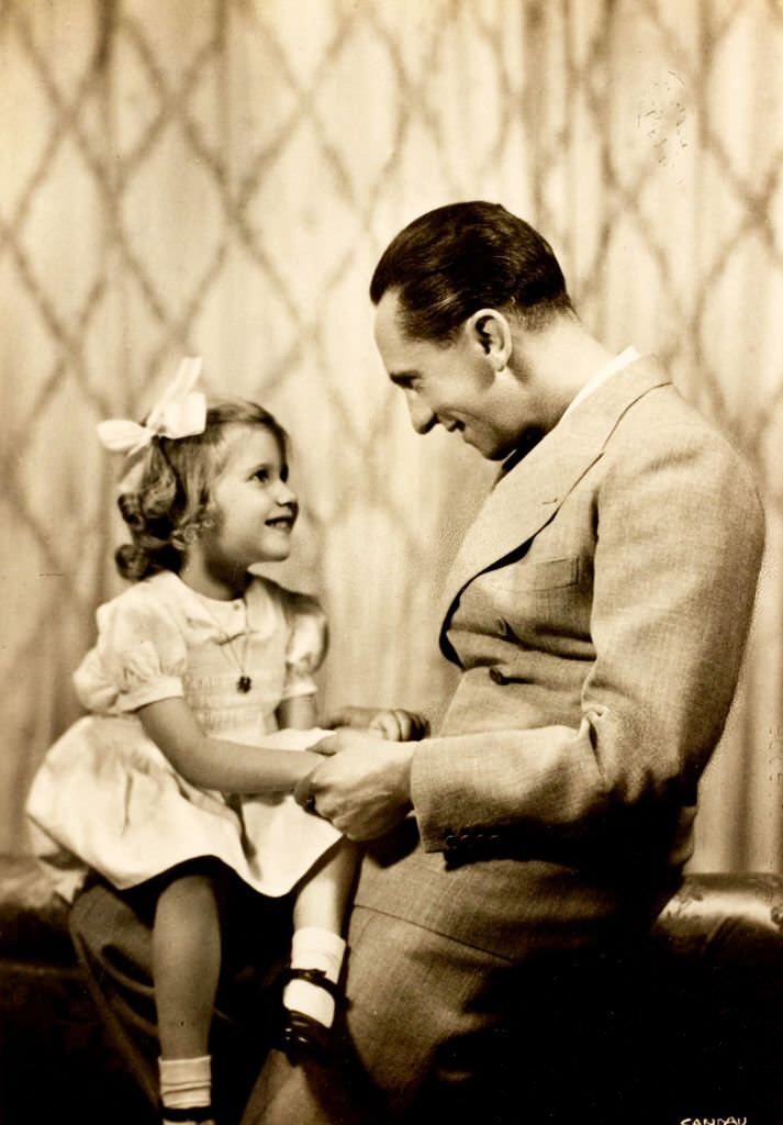 #49 Joseph Goebbels with his daughter Hedda.