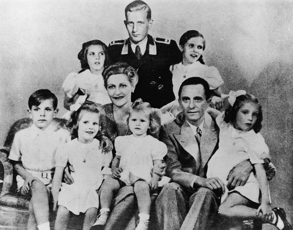 #57 Joseph Goebbels ith his wife Magda and their children, Helga, Hildegard, Helmut, Hedwig, Holdine and Heidrun, 1942.
