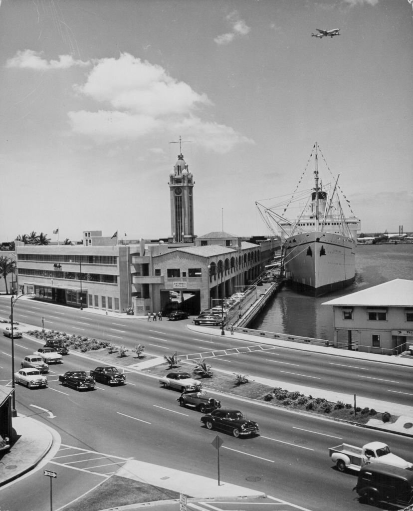 #122 Honolulu Docks, with a view of Aloha Tower, Honolulu, Hawaii, 1950s