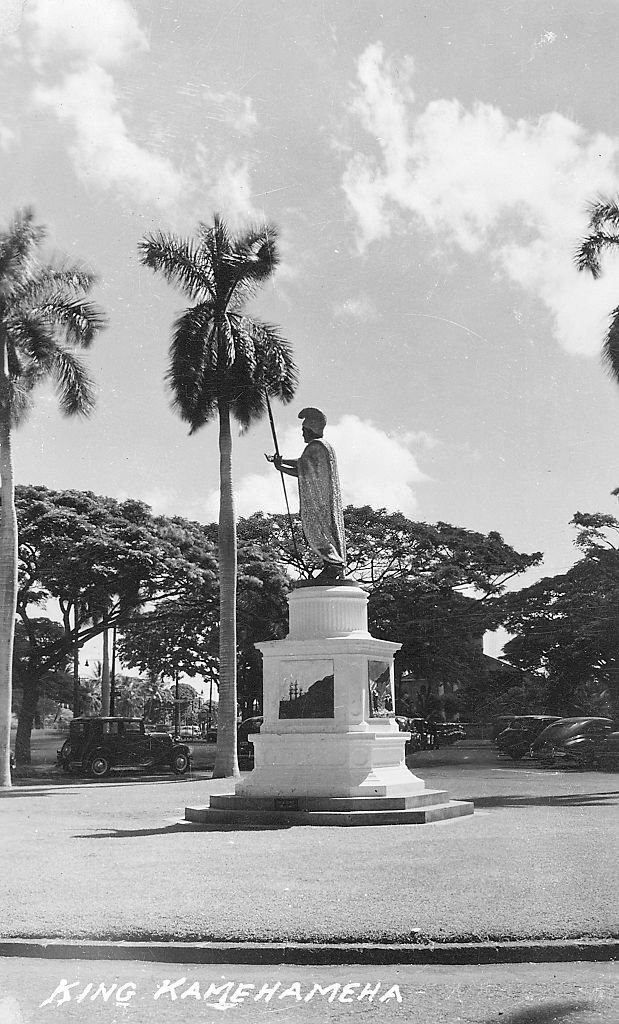 #9 King Kamehameha statue in a peaceful square surrounding by palm trees, Honolulu, Hawaii, 1950.