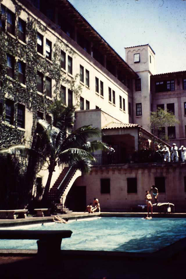 #32 Soldiers and sailors at pool of Hawaiian Hotel, Hawaii, 1945