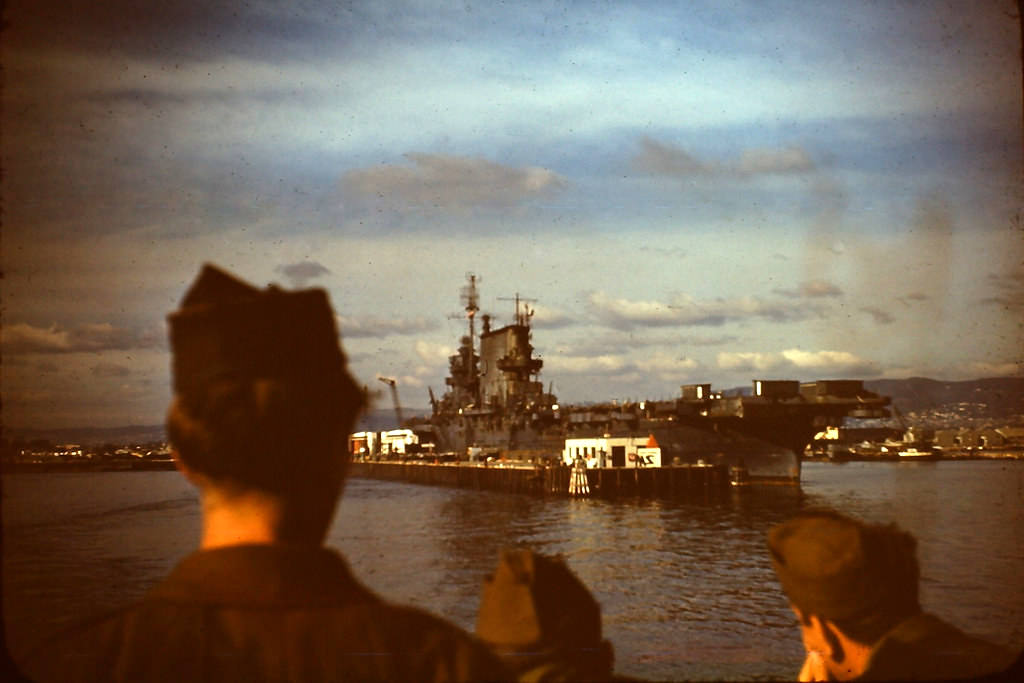 #39 Aircraft carrier from troop transport departing for Hawaii, 1945