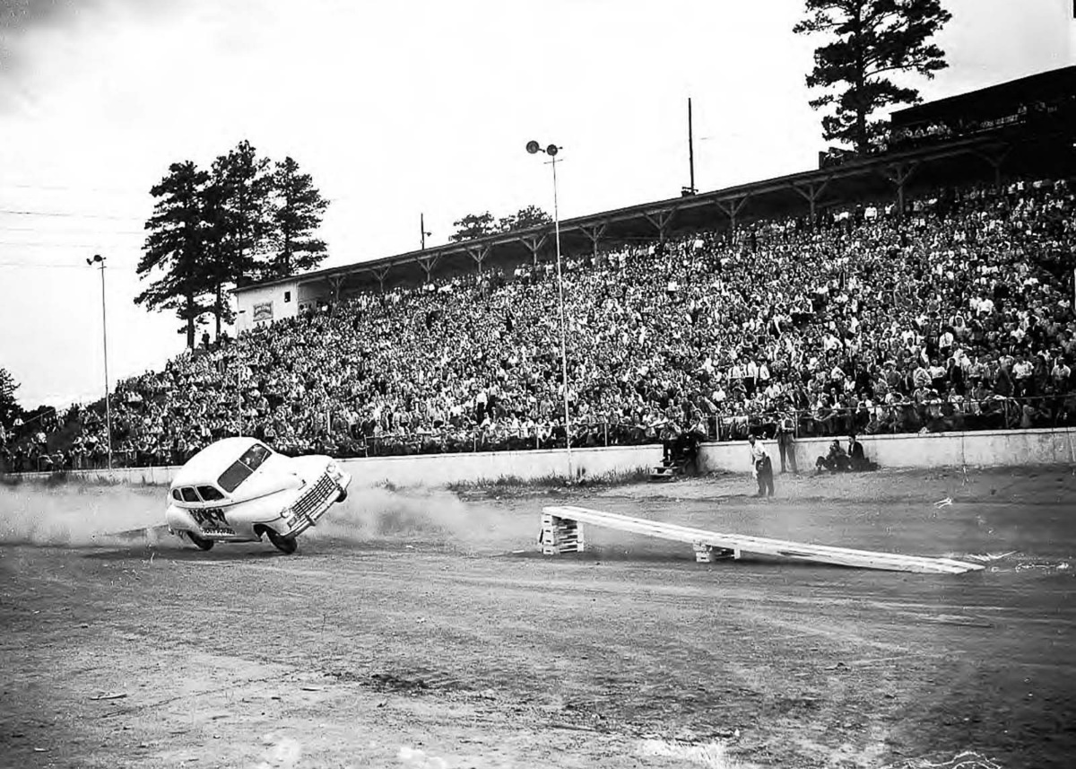 Jimmie Lynch and his Death Dodgers who Crashed Cars to Entertain the Public, 1940s Sports