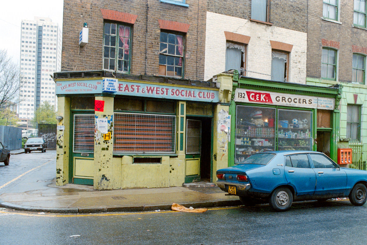 #18 East & West Social Club – Cannon Street, Tower Hamlets-1986