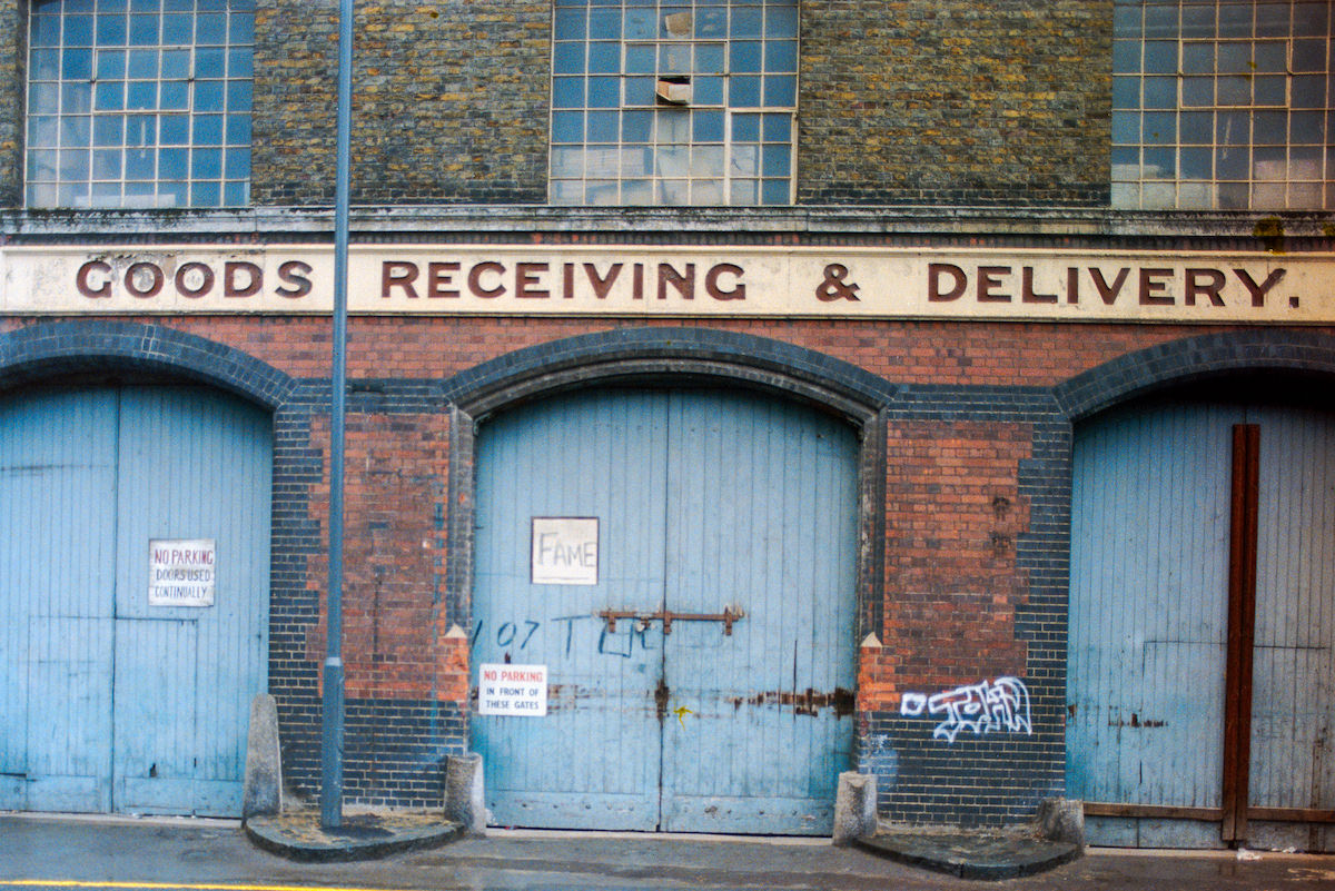 Goods Receiving &; Delivery, Back Church Lane, Whitechapel, Tower Hamlets, 1986