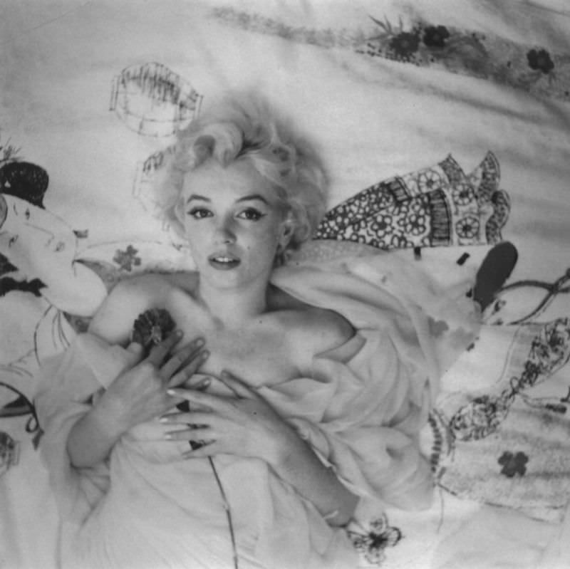 Gorgeous Portraits of Marilyn Monroe taken by Cecil Beaton in 1956 Celebrities