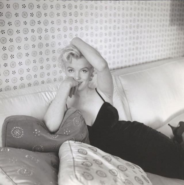 Gorgeous Portraits of Marilyn Monroe taken by Cecil Beaton in 1956 Celebrities