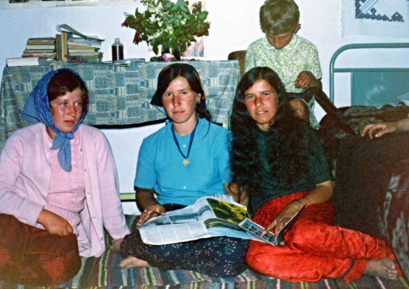 #28 Durdugül and friends, Polyanovo, Bulgaria, 1976