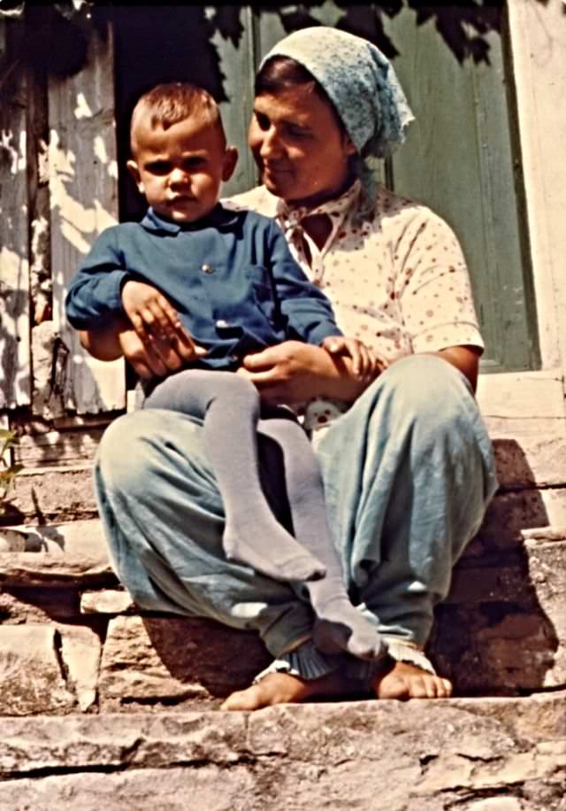 #6 Mümünali and Mümine, Polyanovo, Bulgaria, 1971