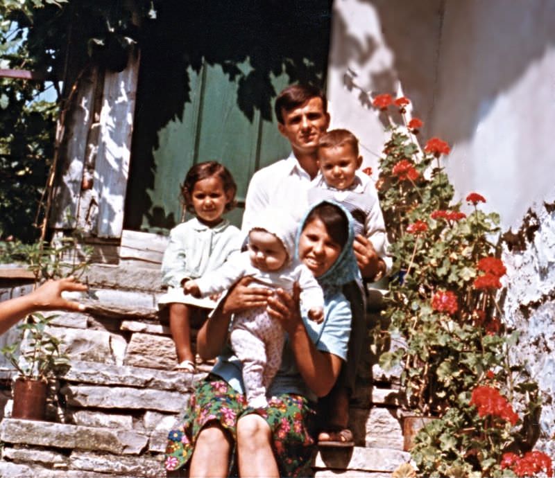 #9 Sister Mümine and her family, Polyanovo, Bulgaria, 1971