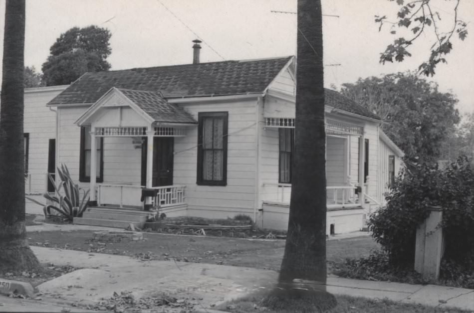 #85 A. D. M. Cooper residence, 1975