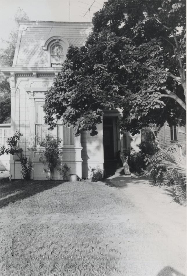 #123 483 South 6th Street, 1975