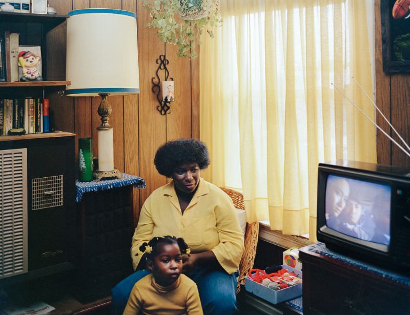 #15 Bobbie Washington and her daughter Ayana, 28 Langton Street, 1982