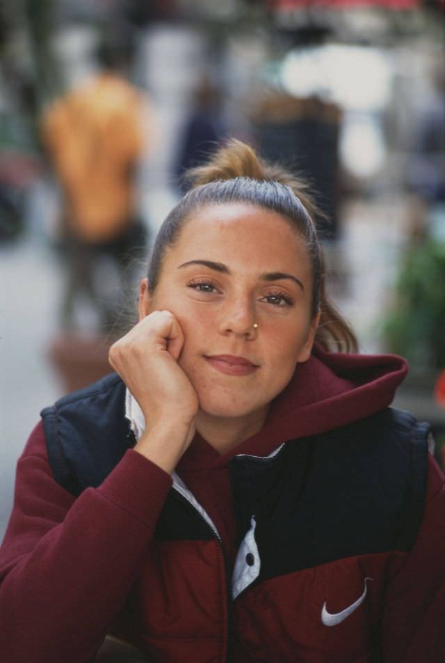 #13 Stunning Photos of Spice Girls in Paris in 1996 by Tim Roney #13 Music