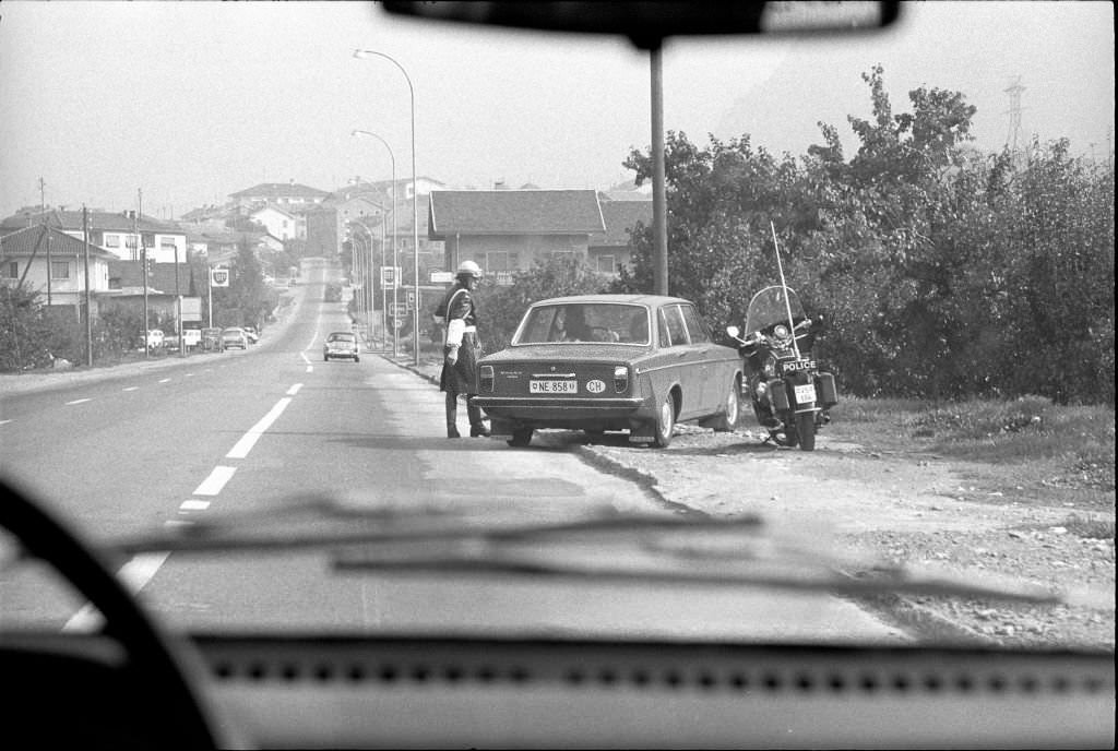 #102 Police patrol in the canton of Valais, 1971