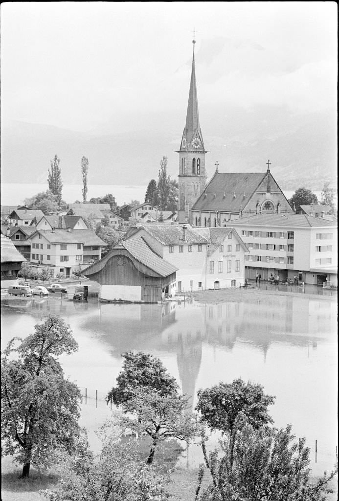 #131 High water in Ennetbürgen after landslide, 1970