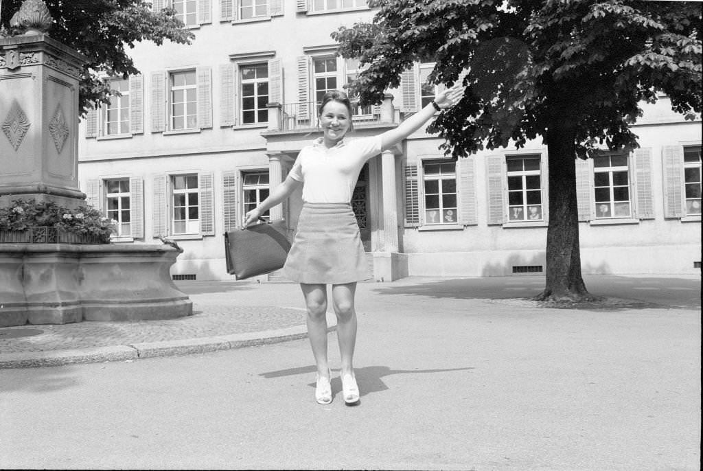 #133 Zurich, youth at the end of her school days, 1970