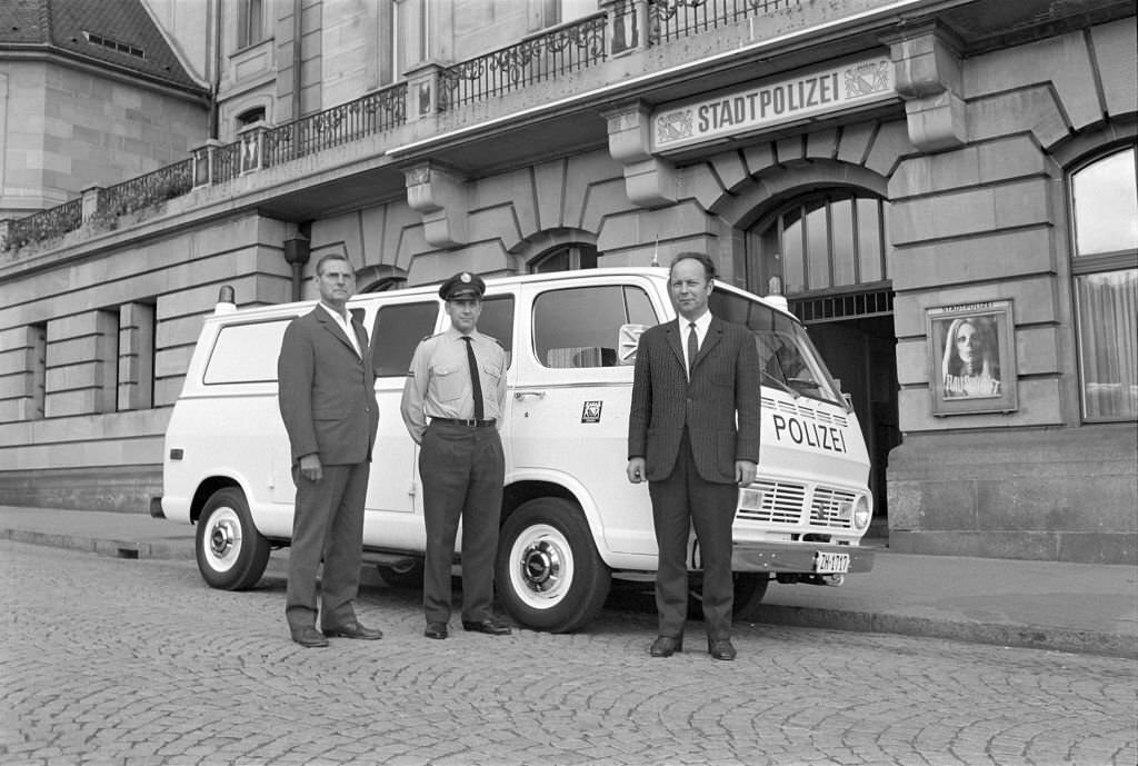 #145 New special police bus of the metropolitan police, Zurich 1970