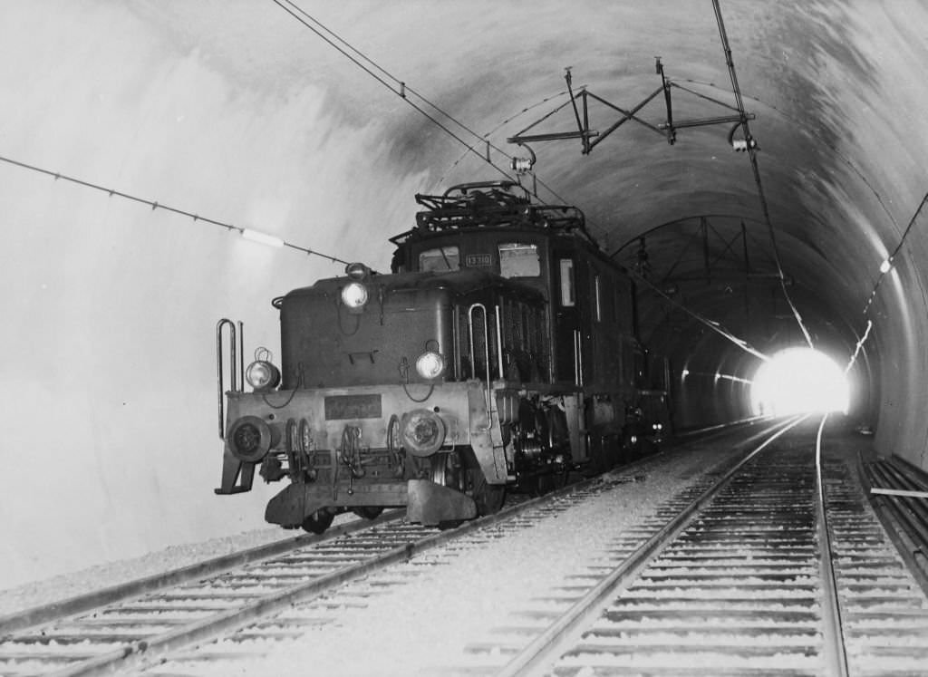 #47 Lokomotive im Gotthard-Tunnel, 1970