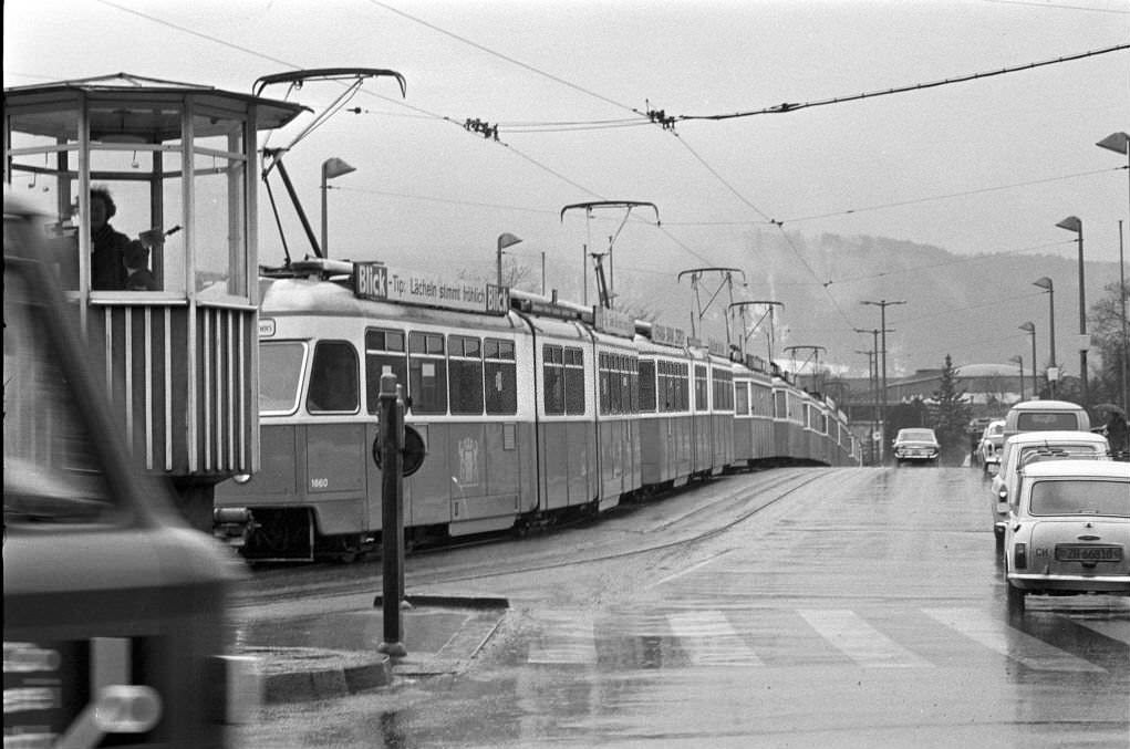 #65 Tramway traffic jam, Bellevue in Zurich 1970