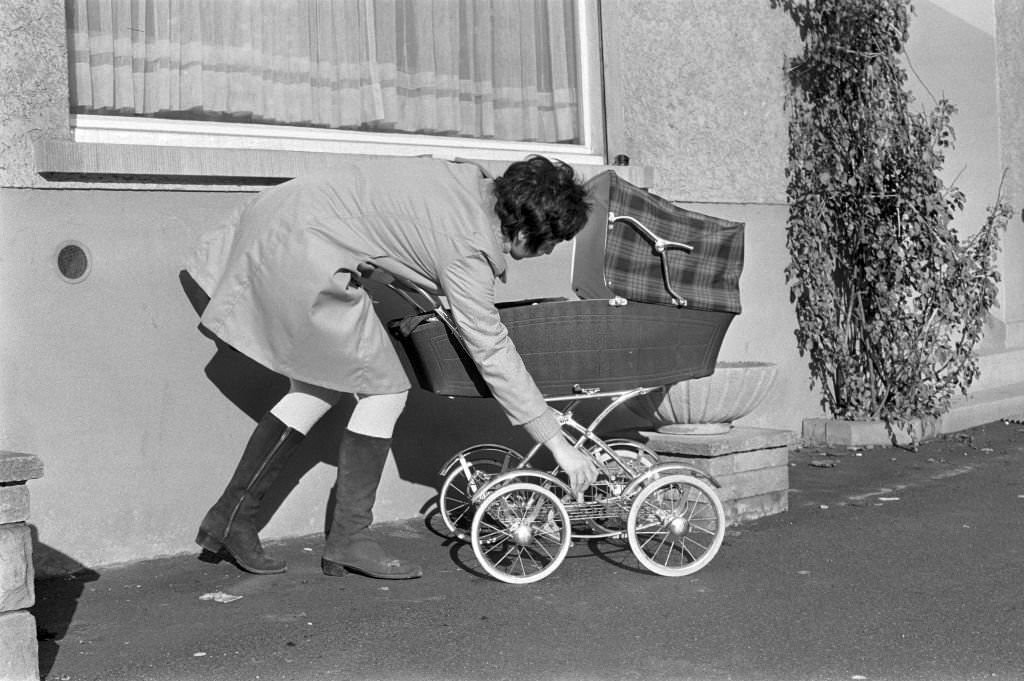 #92 Pram, 1970