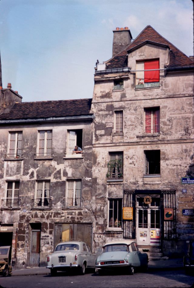 #56 Rue de la Montagne, Saint Geneviere, 1960
