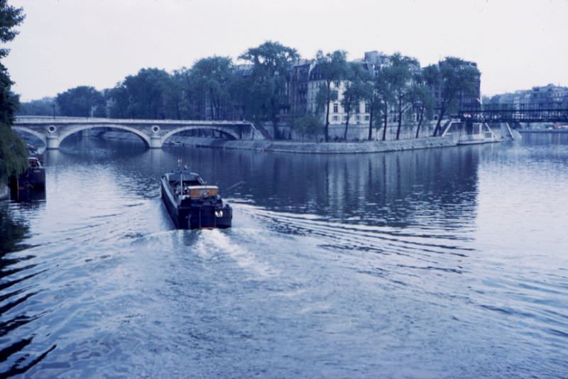 #58 Barge in Seine, 1960