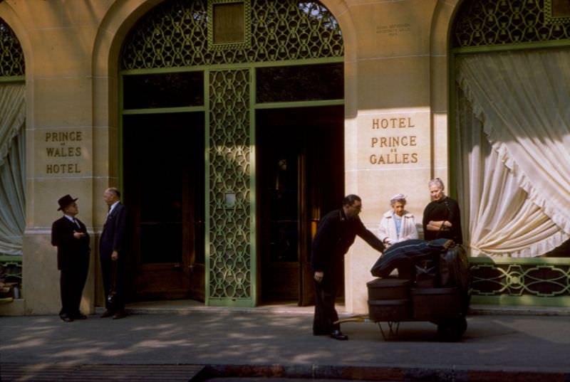 #76 Hotel Prince de Galles, 1960